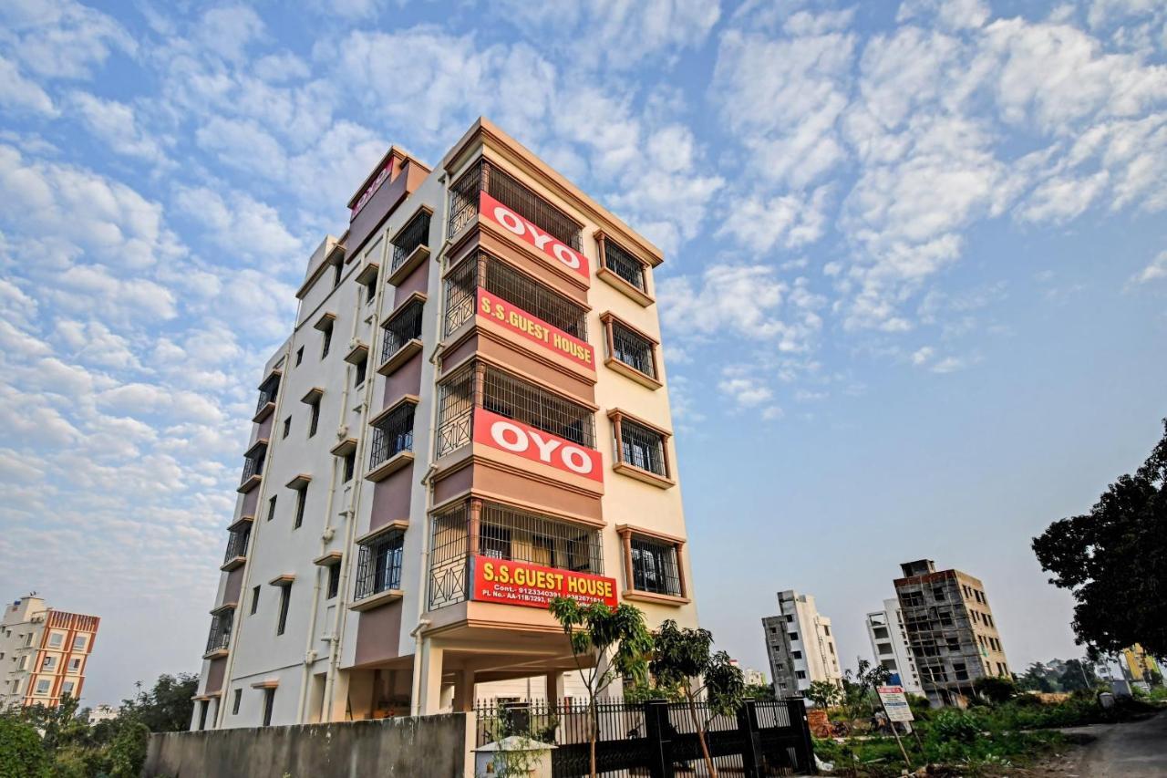 Oyo Flagship 84655 S S Guest House Calcuta Exterior foto
